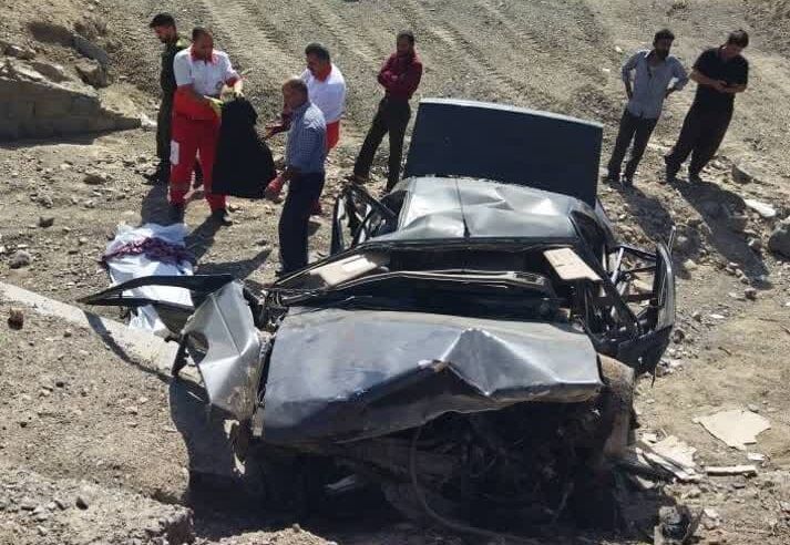 برخورد رخ به رخ ۲ دستگاه پژو در جاده نهاوند – فیروزان ۷ کشته برجا گذاشت