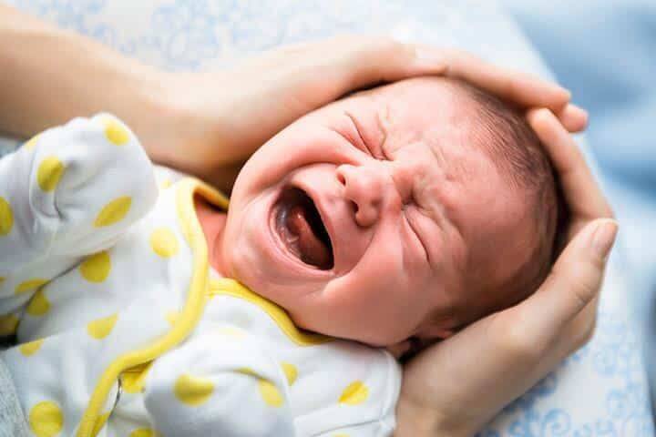 دل‌دردهای کودک را چگونه تسکین دهیم؟