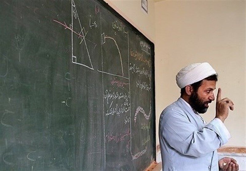 ۱۷ هزار طلبه شاغل و مبلغ در مدرسه/ «دانش‌آموز باید به مسجد وصل شود و در ساعت‌هایی که در مدرسه نیست در مسجد حضور پیدا کند»