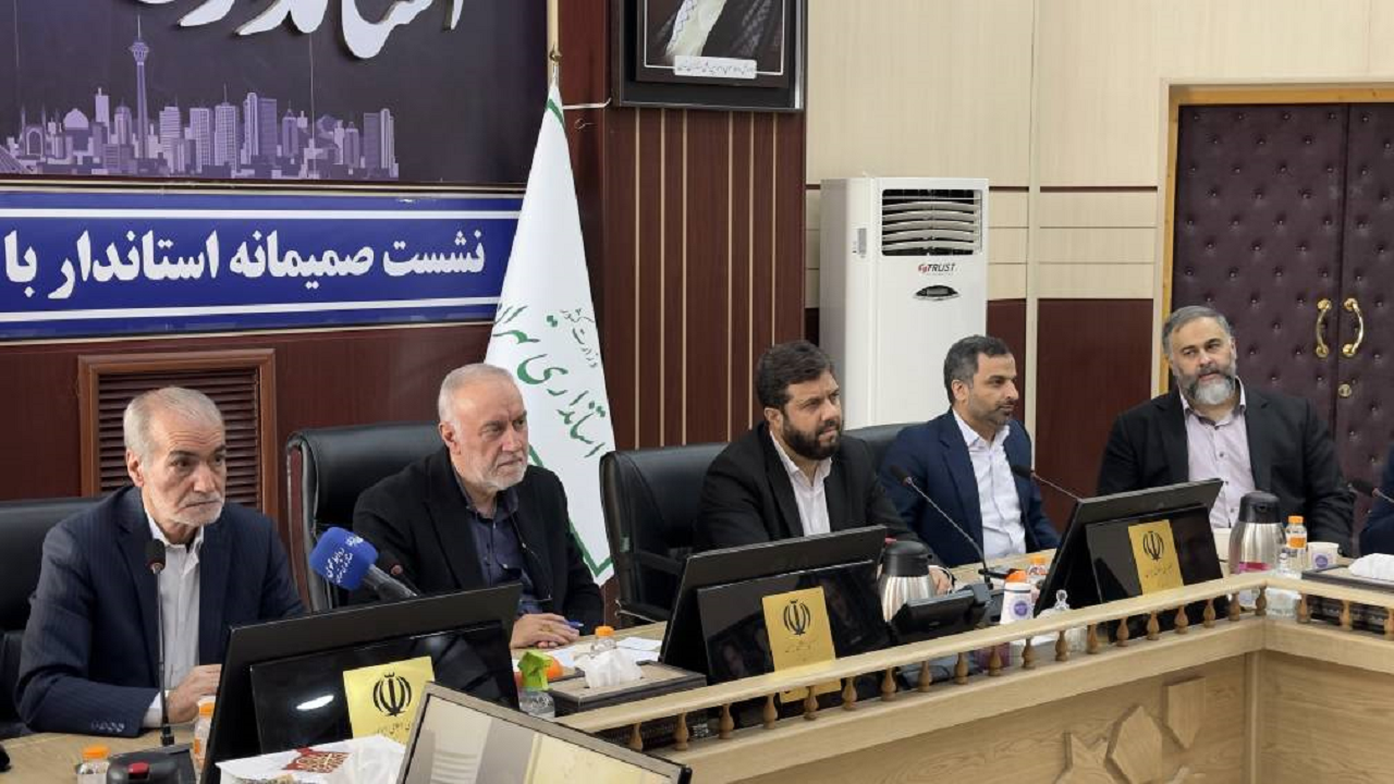 احزاب استان تهران برای مشارکت حداکثری در انتخابات گام بردارند