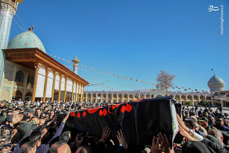 مشرق نیوز – عکس/ مراسم تشییع پیکر فرمانده یگان امداد شیراز در شاهچراغ(ع)