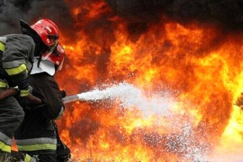 انفجار تانکر حمل سوخت در محور سنندج یک کشته برجا گذاشت