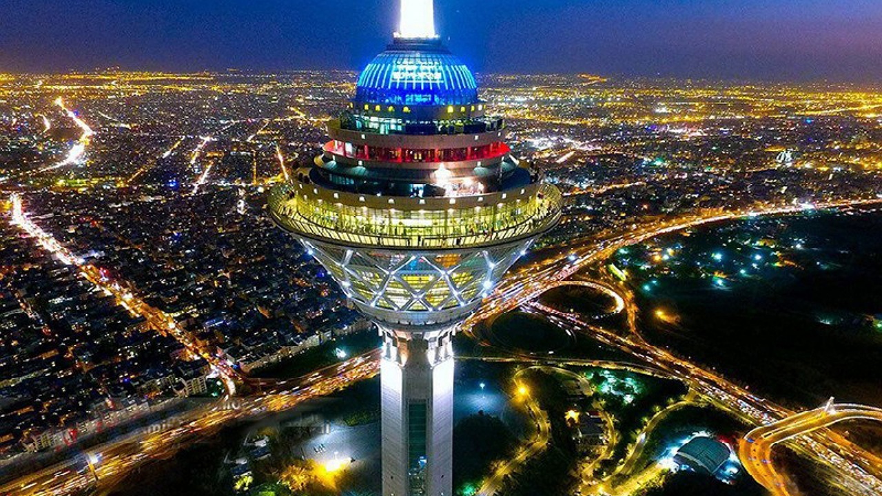 تعیین ۲۴ مسیر گردشگری در تهران/ خدمات گردشگری از طریق سامانه ۱۳۷ ارائه می‌شود+ فیلم