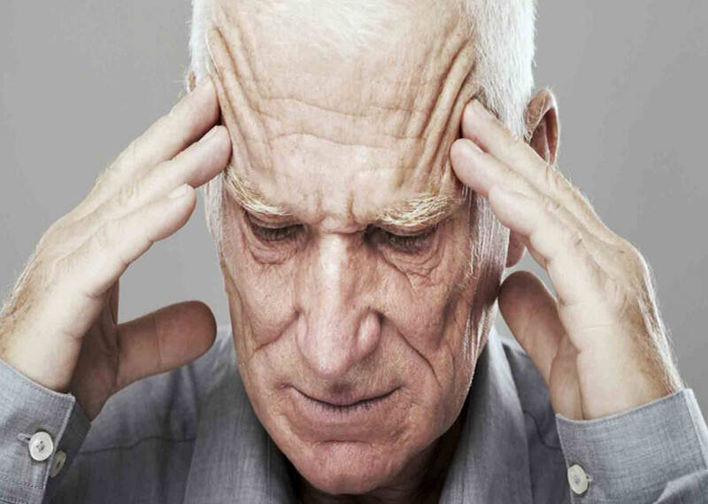 چگونه به بیمار سکته مغزی کمک کنیم چگونه به بیمار سکته مغزی کمک کنیم