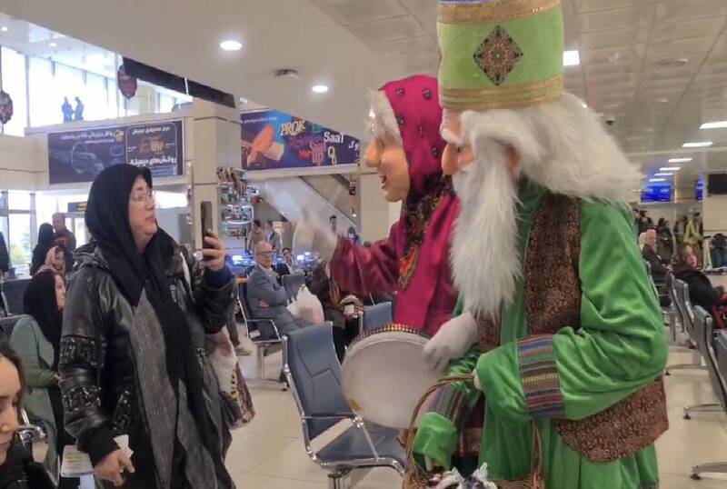 جشن فرودگاهی با چاشنی گرانفروشی!