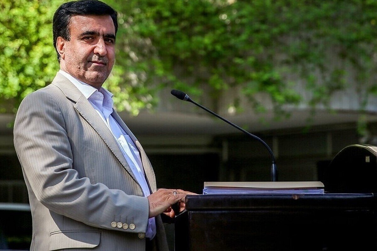 رئیس سازمان محیط زیست: به کوری چشم معاندین و مغرضین وضعیت دریاچه ارومیه رو به بهبود است
