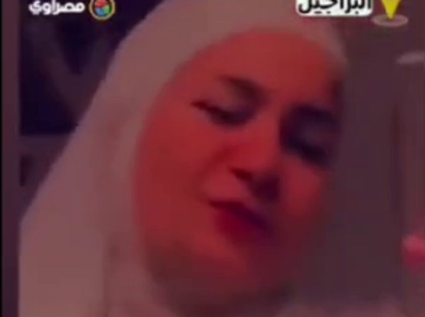 ویدیو / پربازدیدترین کلیپ این روزهای مصر؛ آخرین حرف های دختر مصری قبل از نوشیدن زهر ویدیو / پربازدیدترین کلیپ این روزهای مصر؛ آخرین حرف های دختر مصری قبل از نوشیدن زهر