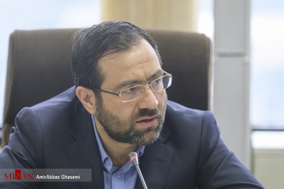 افزایش تولید محصولات داخلی از برنامه‌های حوزه غذا و دارو در سال ۱۴۰۳ است