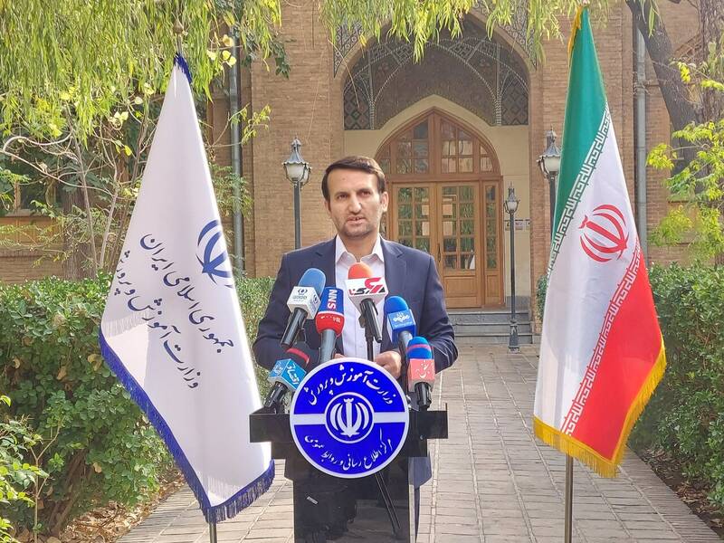فرهادی: مهر ۱۴۰۳ کمبود معلم نداریم
