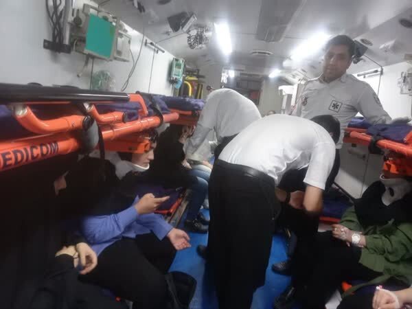 مصدوميت ۱۱ دانشجوی دانشگاه رازی کرمانشاه در پی ریزش سقف کلاس مصدوميت ۱۱ دانشجوی دانشگاه رازی کرمانشاه در پی ریزش سقف کلاس