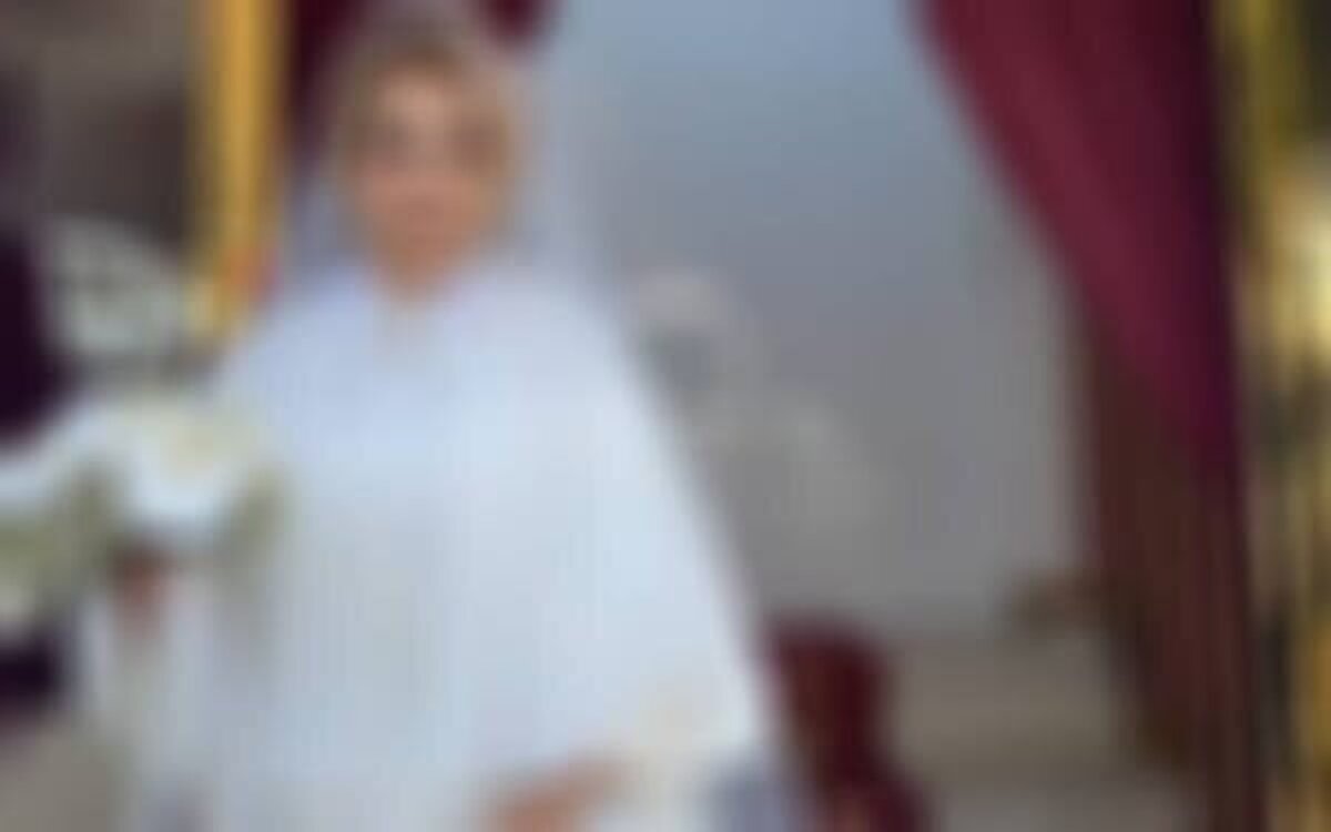 چرا تبلیغات اینستاگرام به عروس ۱۴ ساله کشیده شده است؟