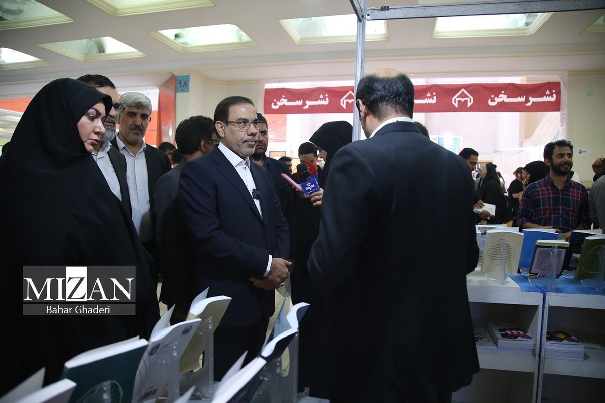 حقوق ناشران و مولفان را در رابطه با موضوع کپی رایت دنبال می‌کنیم
