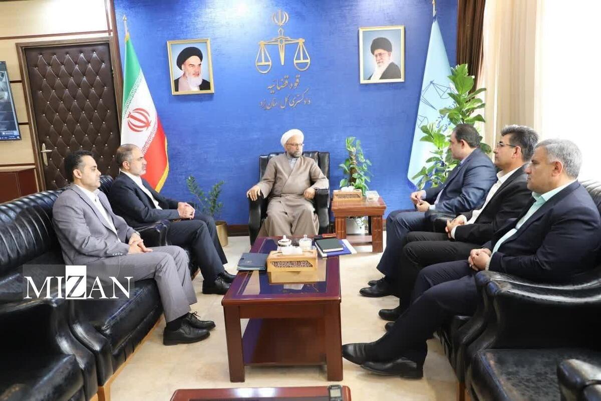 واقعیات میدانی و عملیاتی جامعه به مدیران تصمیم‌ساز منعکس شود