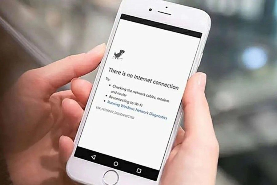 اختلال اینترنت در چند روز اخیر عجیب شده؛ خدا می‌داند وزیر ارتباطات مشغول چه کاری است