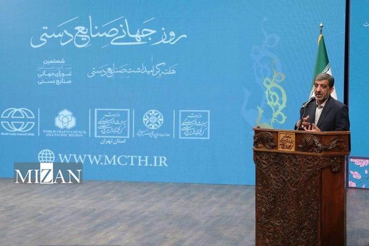 هنرمندان صنایع‌دستی مایه افتخار هستند