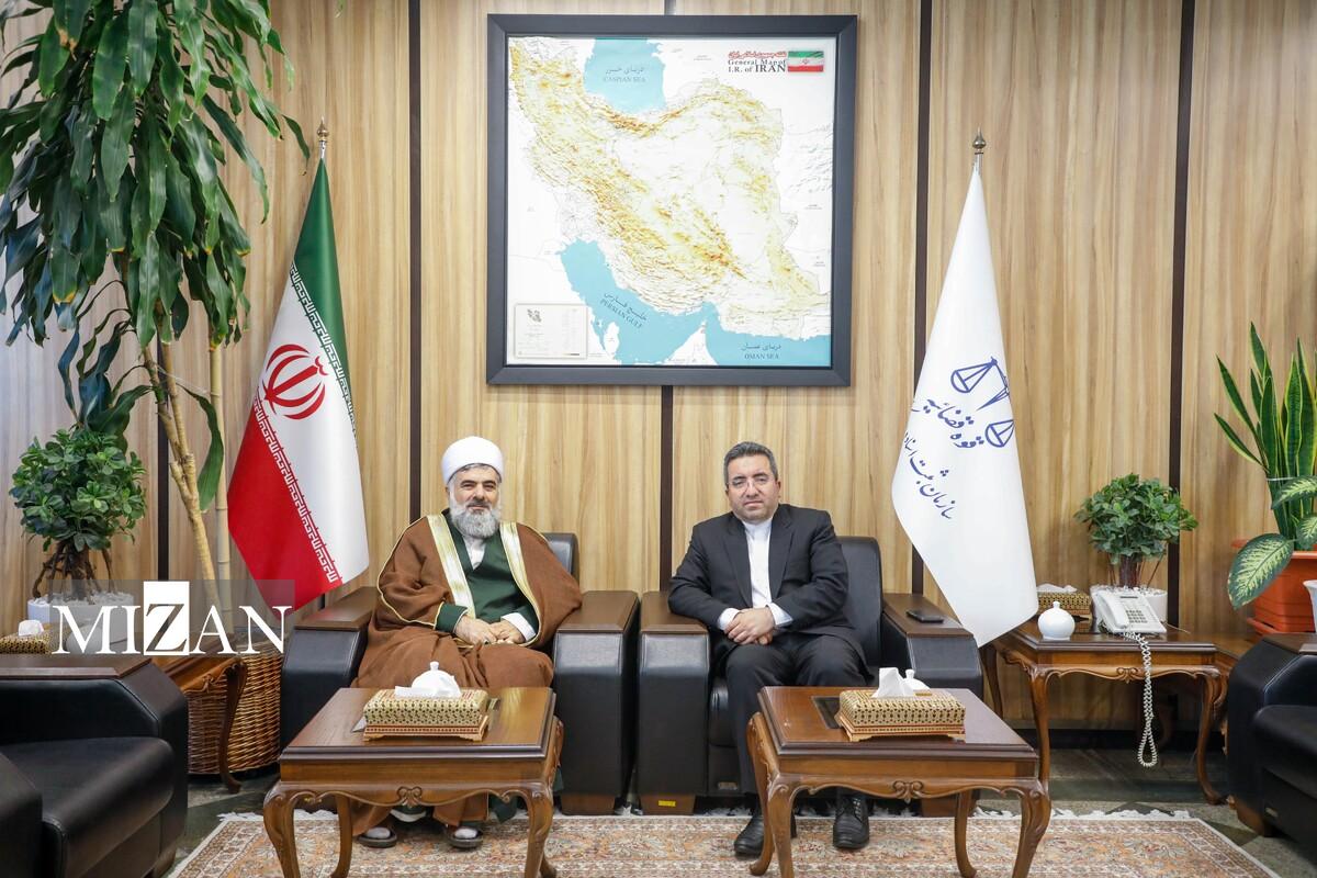 روحانیون و علمای اهل سنت در فرهنگ‌سازی و ترغیب مردم در اجرای قانون الزام به ثبت رسمی معاملات اموال غیرمنقول نقش دارند