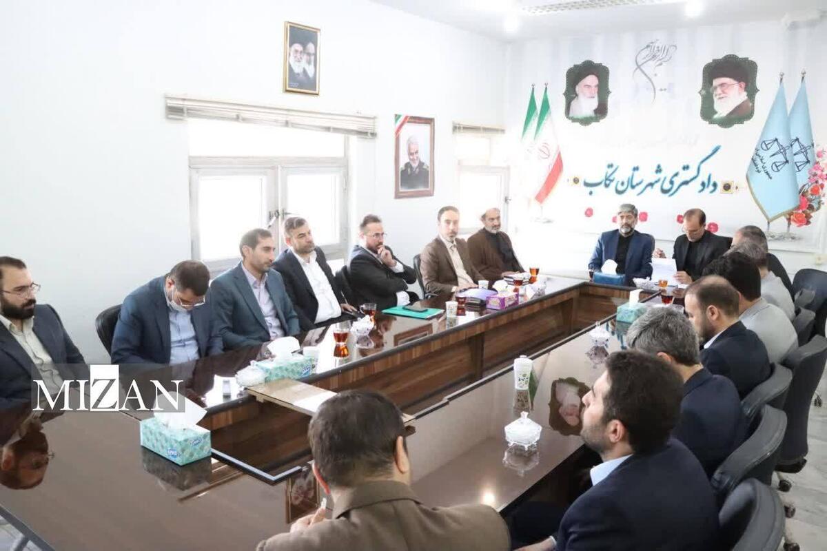 قاطعیت و جدیت در کنار حسن رفتار مسئولین قضایی، ارزش خدمترسانی را چند برابر میکند قاطعیت و جدیت در کنار حسن رفتار مسئولین قضایی، ارزش خدمترسانی را چند برابر میکند