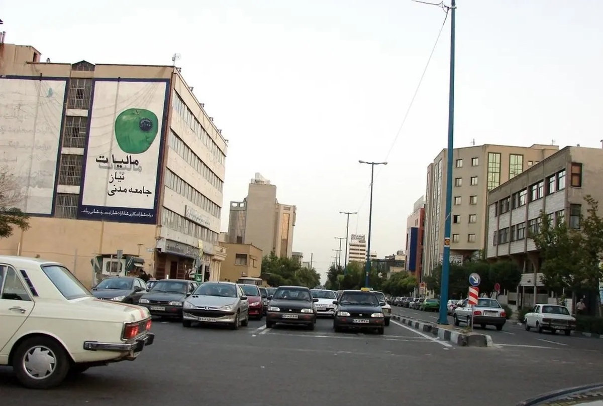 واکنش پلیس به انتشار ویدئوی زنی نیمه‌برهنه در چهارراه جهان کودک
