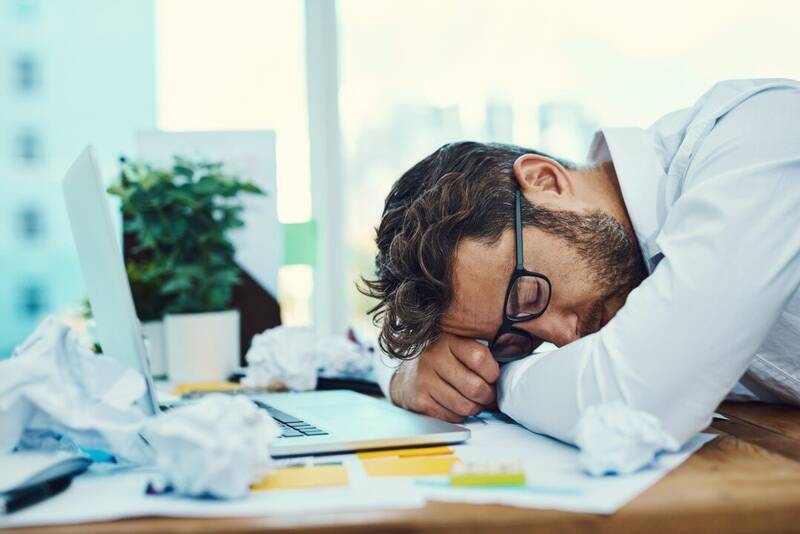 علل خستگی همیشگی و خواب‌آلودگی