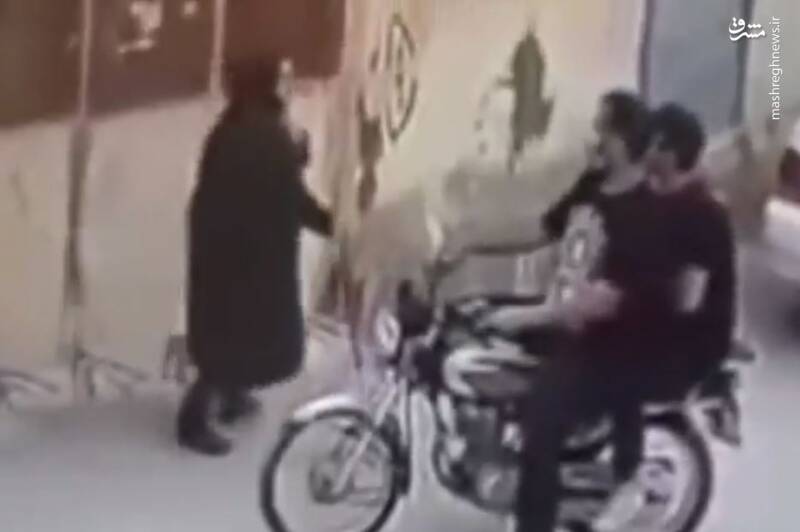دستگیری عوامل زورگیری از پیرزن اردبیلی در قم