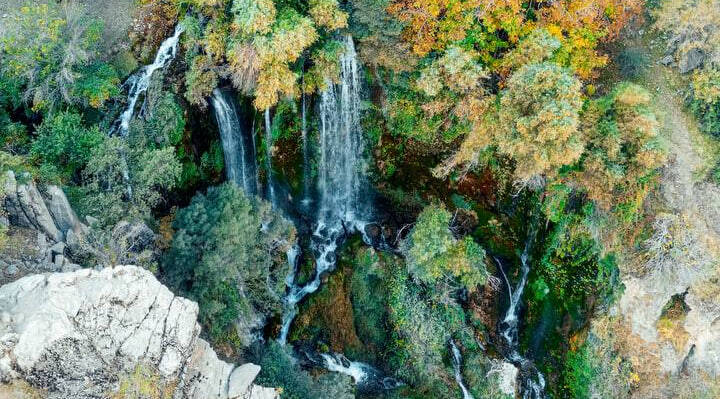 تصویری از طبیعت زیبای آبشار شیوند تصویری از طبیعت زیبای آبشار شیوند