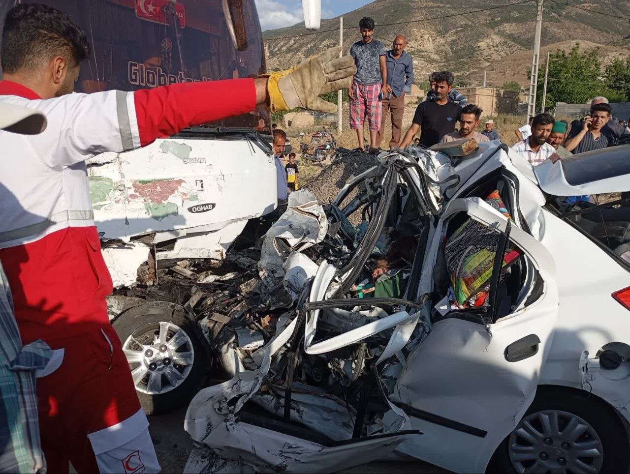 تصادف مرگبار ۲ اتوبوس و ۳ خودرو در محور ایلام به کرمانشاه – خبرگزاری مهر | اخبار ایران و جهان