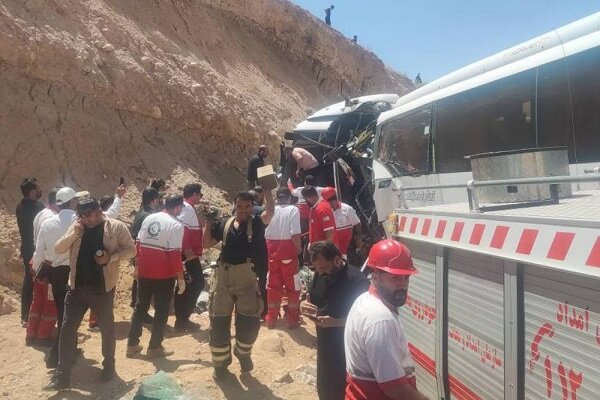 ۳۰ مصدوم و ۶ جان‌باخته بر اثر برخورد دو اتوبوس و دو دستگاه خودرو – خبرگزاری مهر | اخبار ایران و جهان