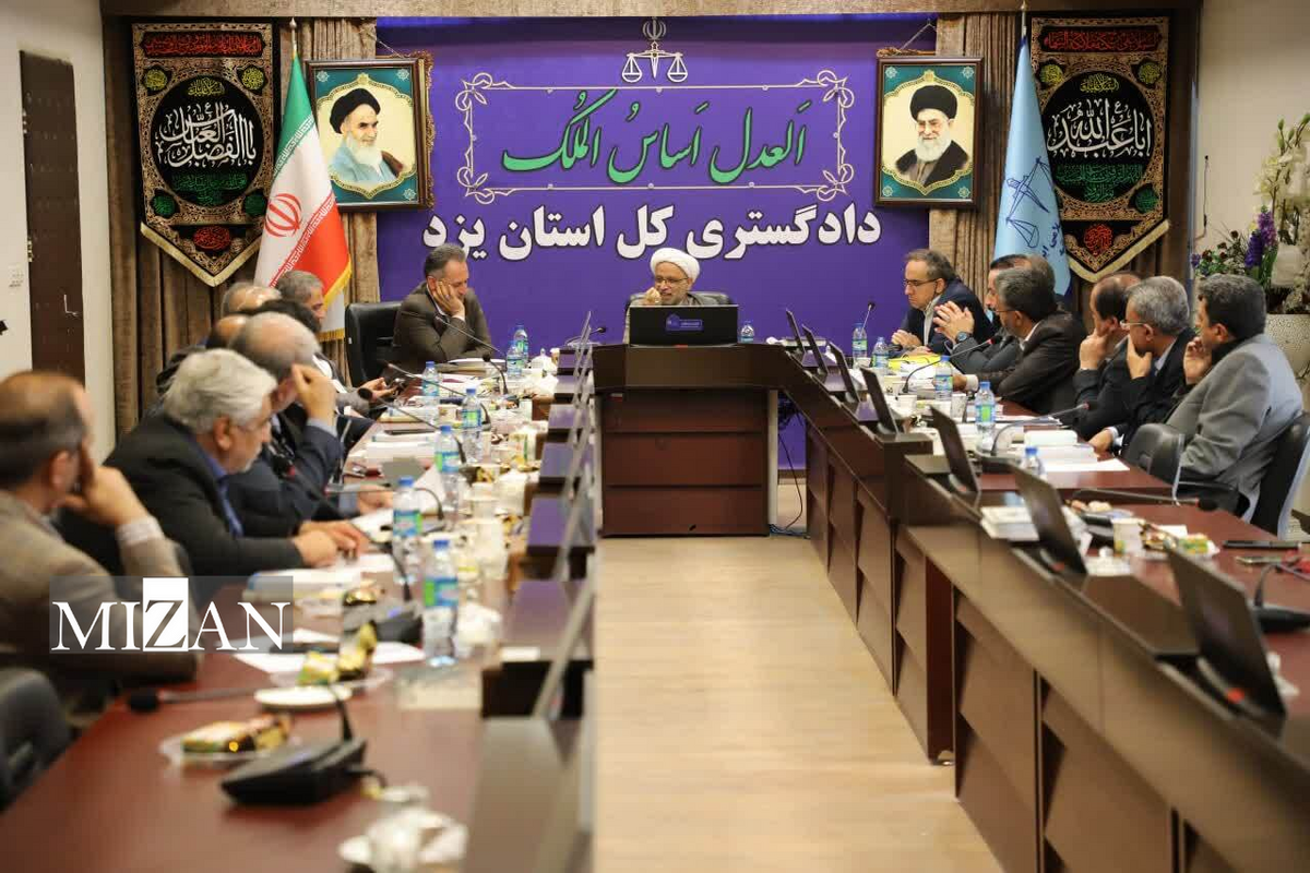 جامعه حقوقی فارغ از مرزبندی‌های موجود به دنبال احقاق حق در جامعه باشد