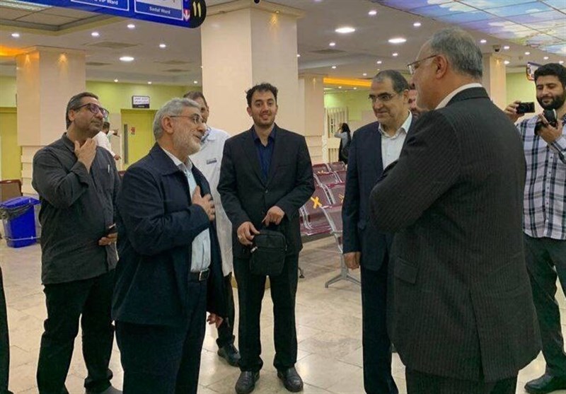 عیادت قاآنی و زاکانی از مجروحان حادثه تروریستی اخیر در لبنان عیادت قاآنی و زاکانی از مجروحان حادثه تروریستی اخیر در لبنان