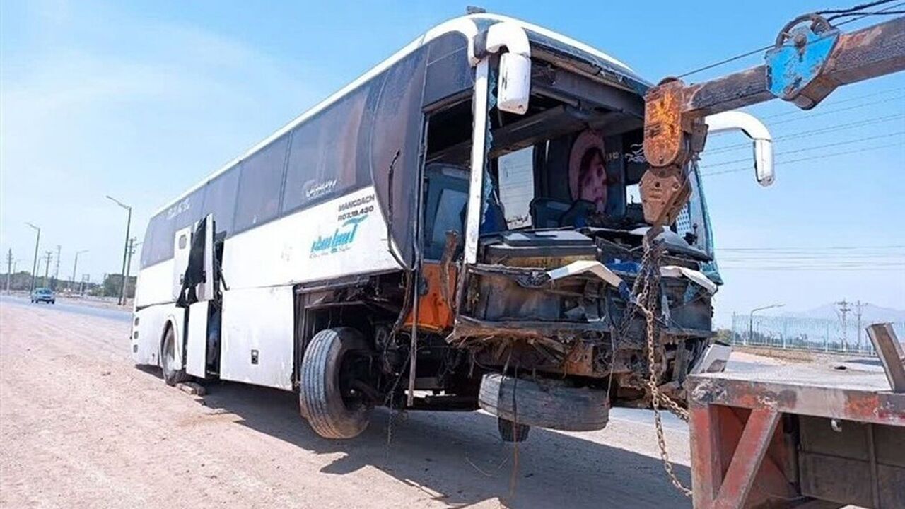 پلیس راه: خواب‌آلودگی راننده افغانستانی، علت تصادف اتوبوس با ۵۵ مصدوم در سبزوار بود / اتوبوس حامل اتباع و مسافران افغانستانی بود که گویا از زیارت عتبات برمی‌گشته‌اند