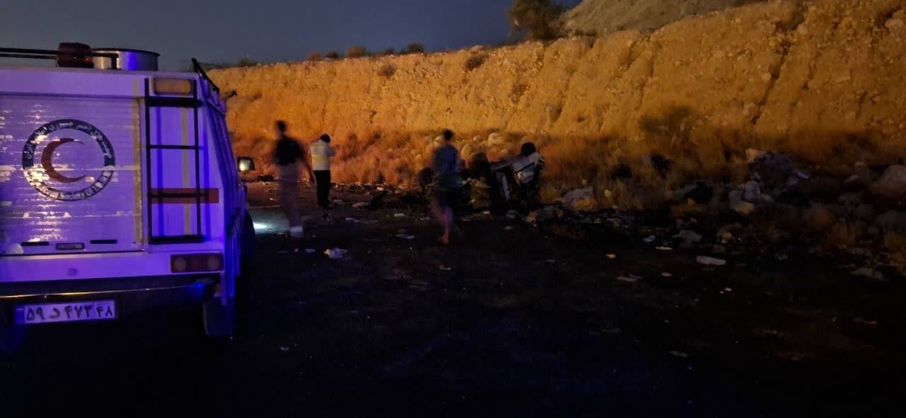 واژگونی پژو ۴۰۵ در جاده عسلویه به کنگان ۹ فوتی به جا گذاشت واژگونی پژو ۴۰۵ در جاده عسلویه به کنگان ۹ فوتی به جا گذاشت