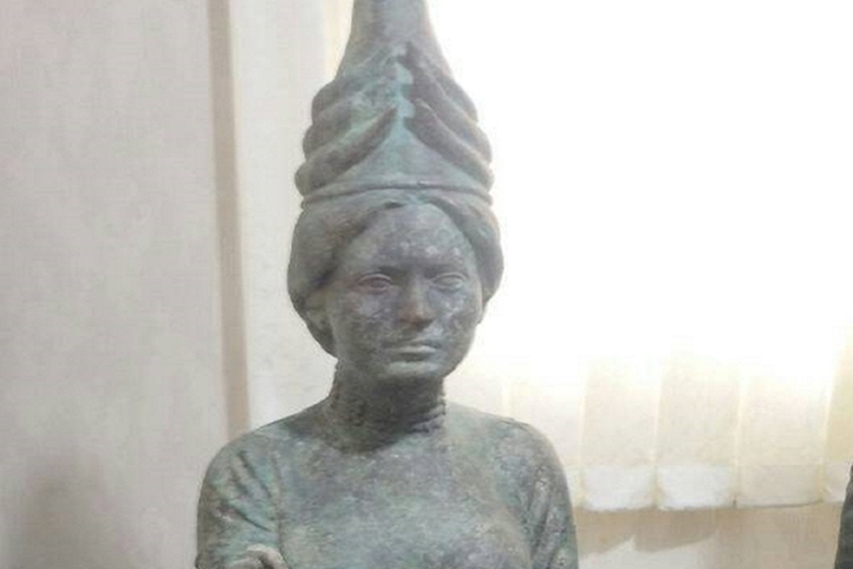 مجسمه ۲۰۰۰ ساله تقلبی از آب درآمد