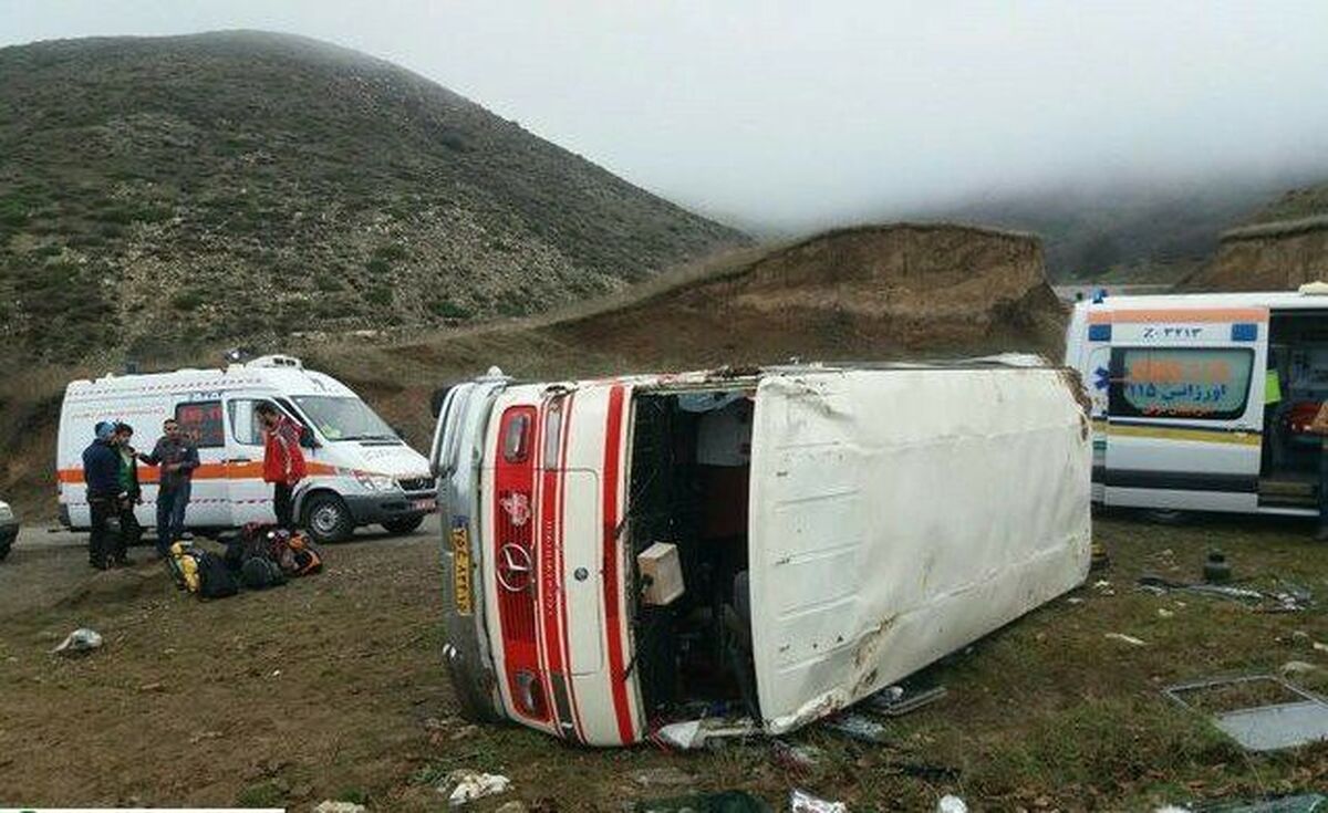واژگونی مرگبار مینی بوس حامل کارگران واژگونی مرگبار مینی بوس حامل کارگران