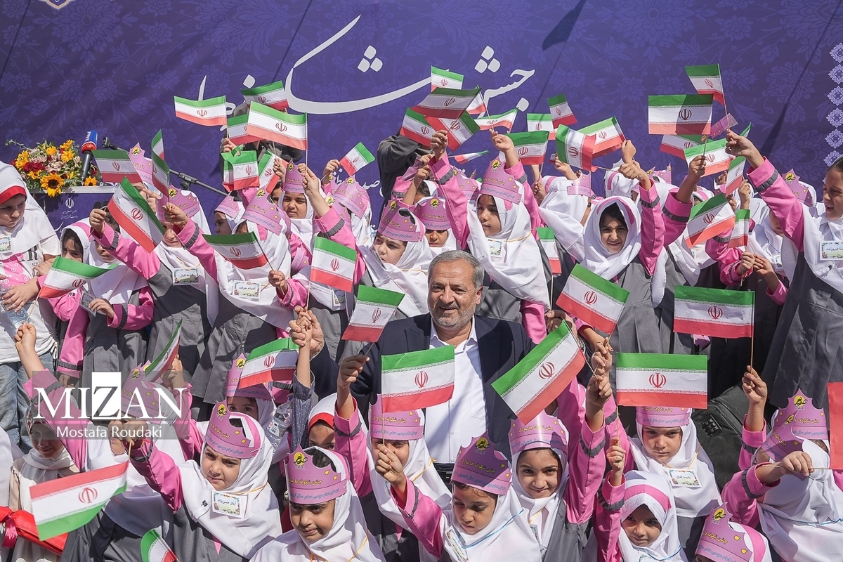 کار معلمان ابتدایی انسان‌سازی است 