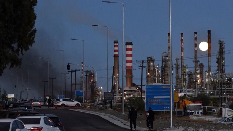 ۴ زخمی بر اثر آتش سوزی پالایشگاه نفت در یونان – خبرگزاری مهر | اخبار ایران و جهان