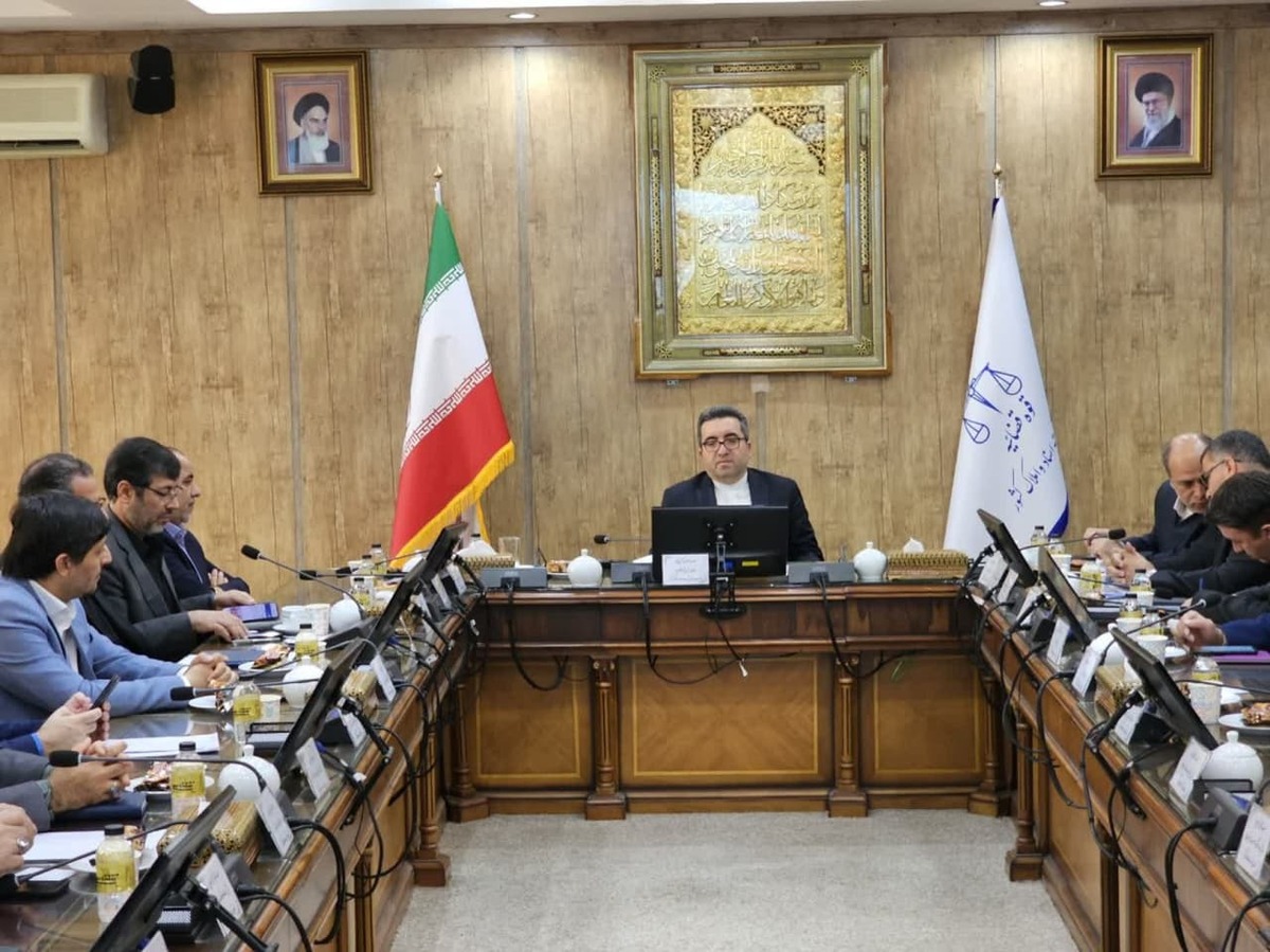 برنامه محوری باید در تمام واحدهای ثبتی نهادینه شود/ الکترونیکی‌سازی تمام فرآیندها به طور جدی دنبال می‌شود