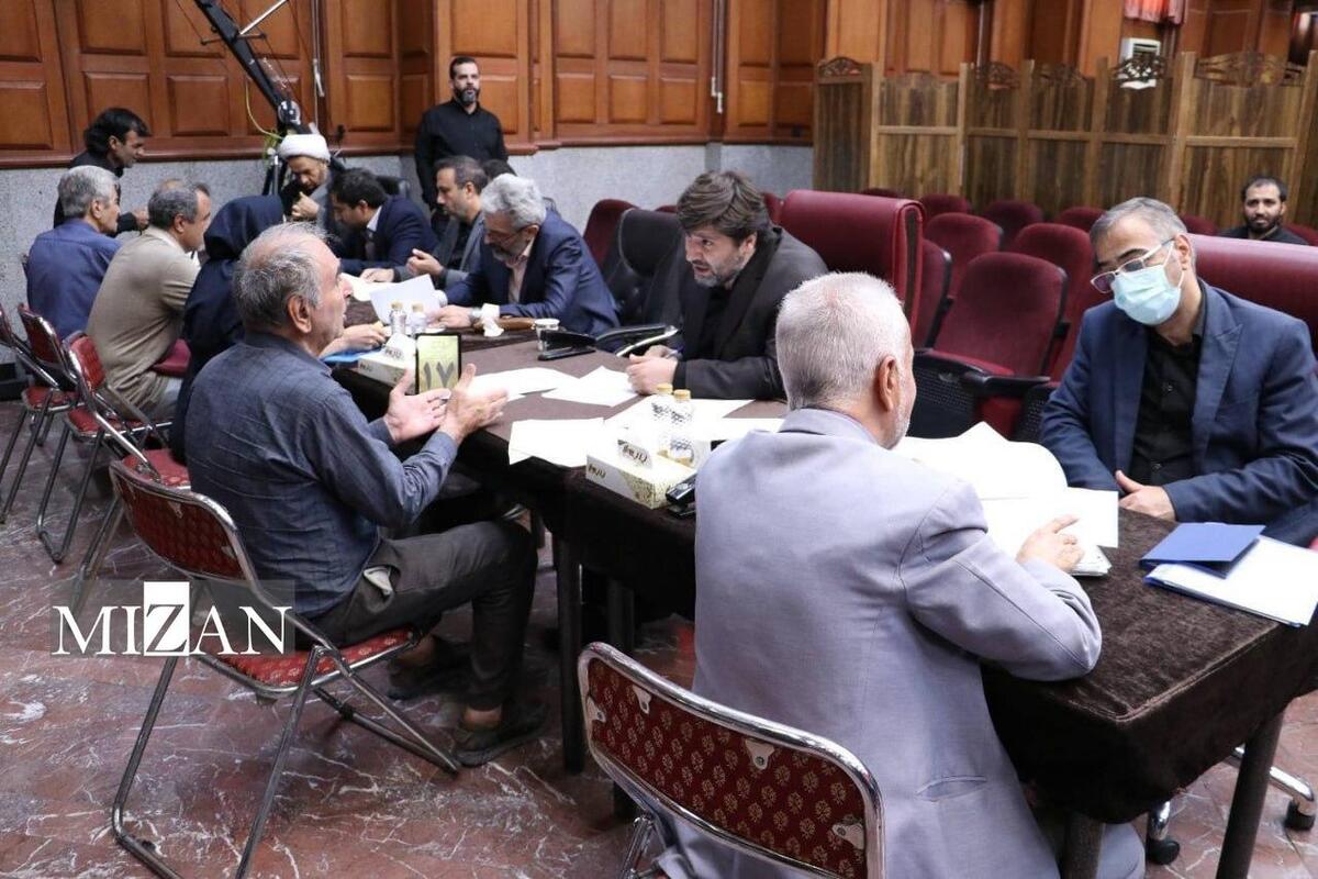 پاسخگویی به ۳۳۰ نفر از مراجعان در برنامه ملاقات مردمی مسئولان قضایی دادگستری استان تهران پاسخگویی به ۳۳۰ نفر از مراجعان در برنامه ملاقات مردمی مسئولان قضایی دادگستری استان تهران