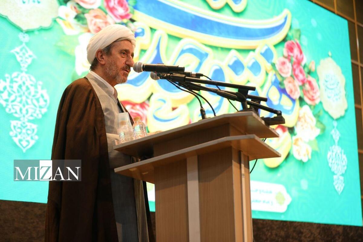 یکی از راه‌های مؤثر در تحکیم وحدت برای خنثی کردن نقشه‌های دشمنان روشنگری است