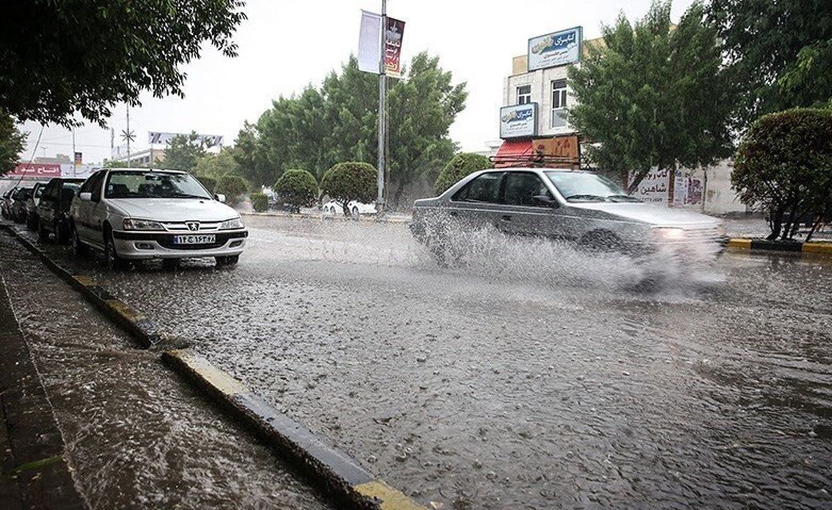بارندگی و سیلابی شدن مسیل‌ها در اغلب استان‌ها