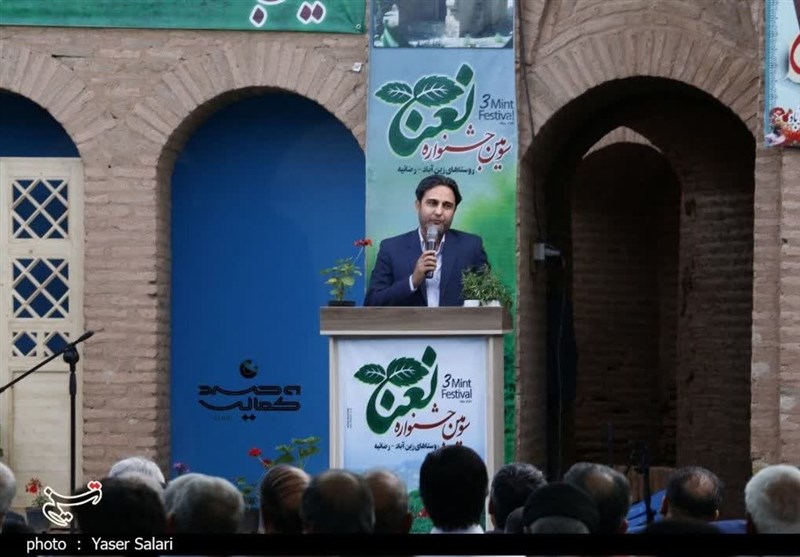 جلوی خروج ارز به نفع دشمن گرفته شده است جلوی خروج ارز به نفع دشمن گرفته شده است