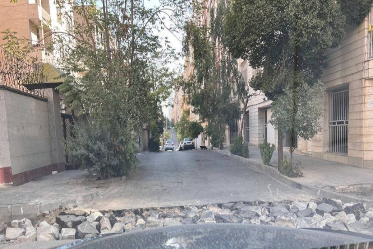 «خندق» در کوچههای تهران؛ پیمانکاران شهر چه میکنند؟ «خندق» در کوچههای تهران؛ پیمانکاران شهر چه میکنند؟