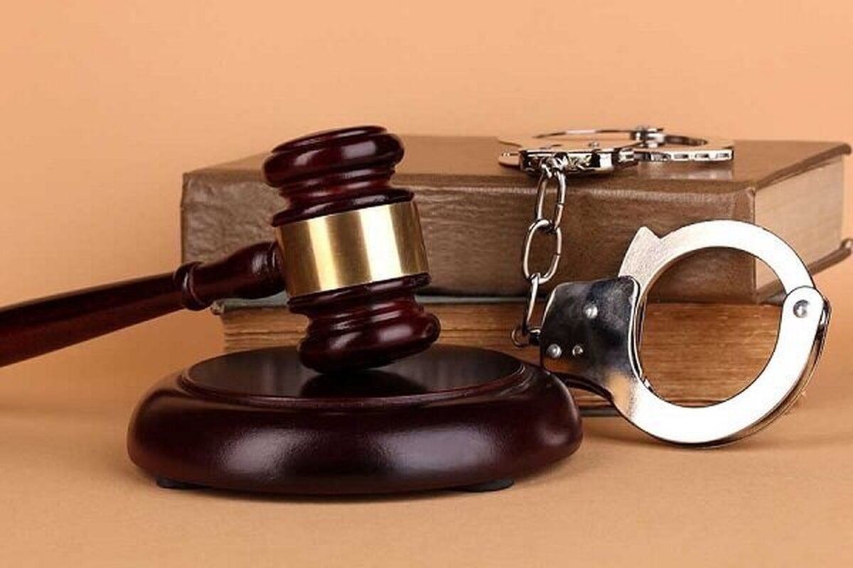 چه مجازاتهای در انتظار کلاهبرداران، کارچاقکنها و قربانیان آنها است؟ چه مجازاتهای در انتظار کلاهبرداران، کارچاقکنها و قربانیان آنها است؟