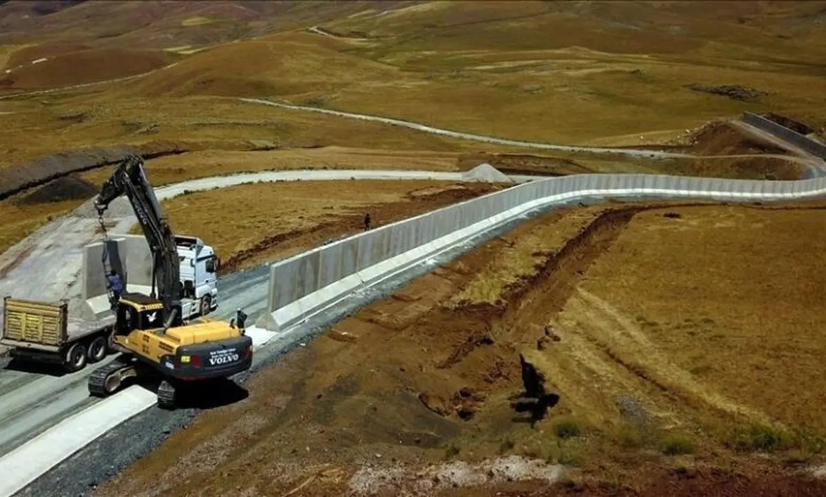 احداث دیواری مرزی در ۵ استان مرز ایران احداث دیواری مرزی در ۵ استان مرز ایران