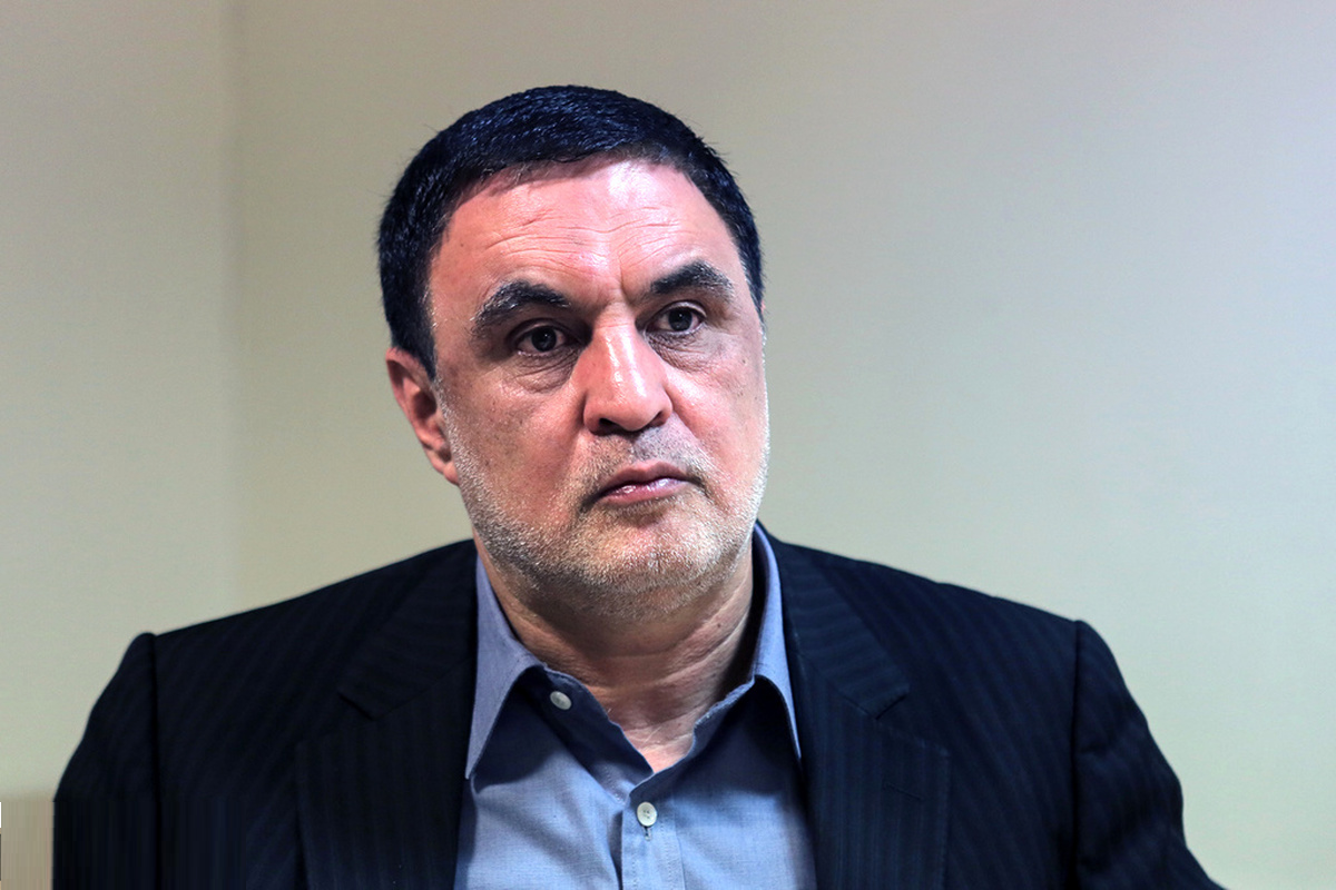 ایمانی: پزشکیان تحت فشار است، اما سکوت کرده