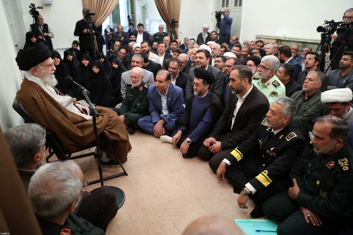 رهبر انقلاب: پیروزی از آنِ مقاومت است رهبر انقلاب: پیروزی از آنِ مقاومت است