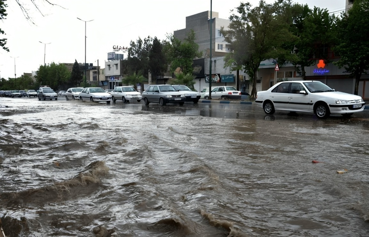 آبگرفتگی‌خیابان‌های شیراز در اثر بارش شدید باران پاییزی (ویدئو)