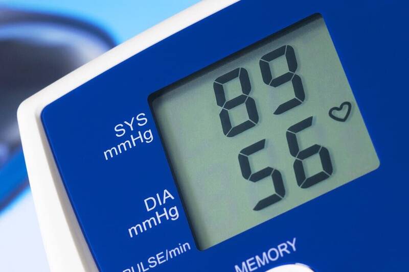 فشار خون پایین چه علائمی دارد؟ فشار خون پایین چه علائمی دارد؟