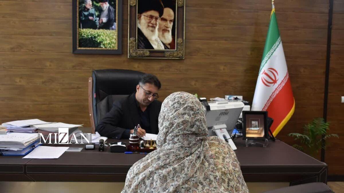 رئیس کل دادگستری استان هرمزگان با ۱۰۸ نفر از مراجعین دستگاه قضایی در بندرعباس دیدار کرد رئیس کل دادگستری استان هرمزگان با ۱۰۸ نفر از مراجعین دستگاه قضایی در بندرعباس دیدار کرد