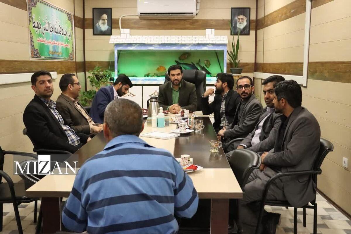 مسئولان قضایی سیستان و بلوچستان با مددجویان زندان زاهدان دیدار کردند مسئولان قضایی سیستان و بلوچستان با مددجویان زندان زاهدان دیدار کردند