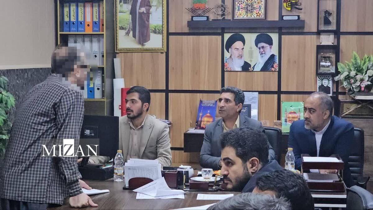 مسئولین قضایی دادسرای شیراز به درخواست ۱۲۶ زندانی در میز خدمت زندان عادلآباد رسیدگی کردند مسئولین قضایی دادسرای شیراز به درخواست ۱۲۶ زندانی در میز خدمت زندان عادلآباد رسیدگی کردند